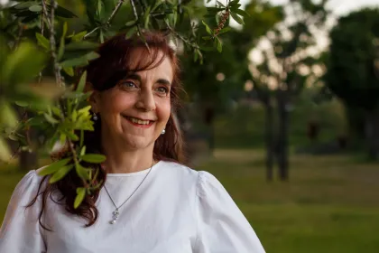 &iquest;Qui&eacute;n es Regina Apud?